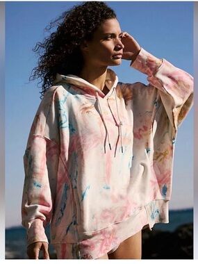 Free People sprint to the finish Oversized Hoodie - Pastel Multi